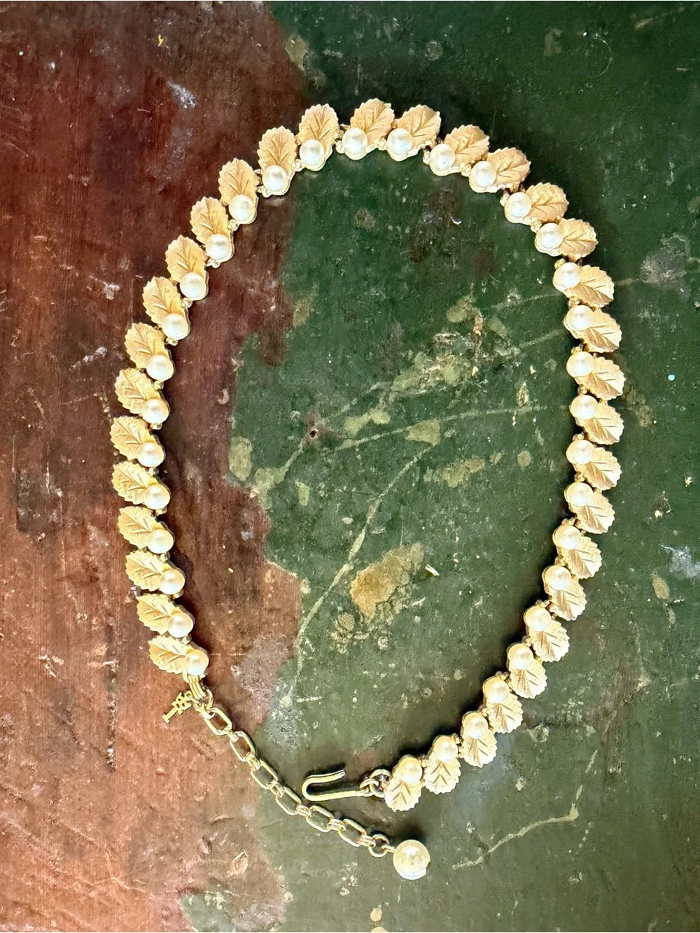 Vintage Trifari gold tone & faux pearl choker style necklace - rare